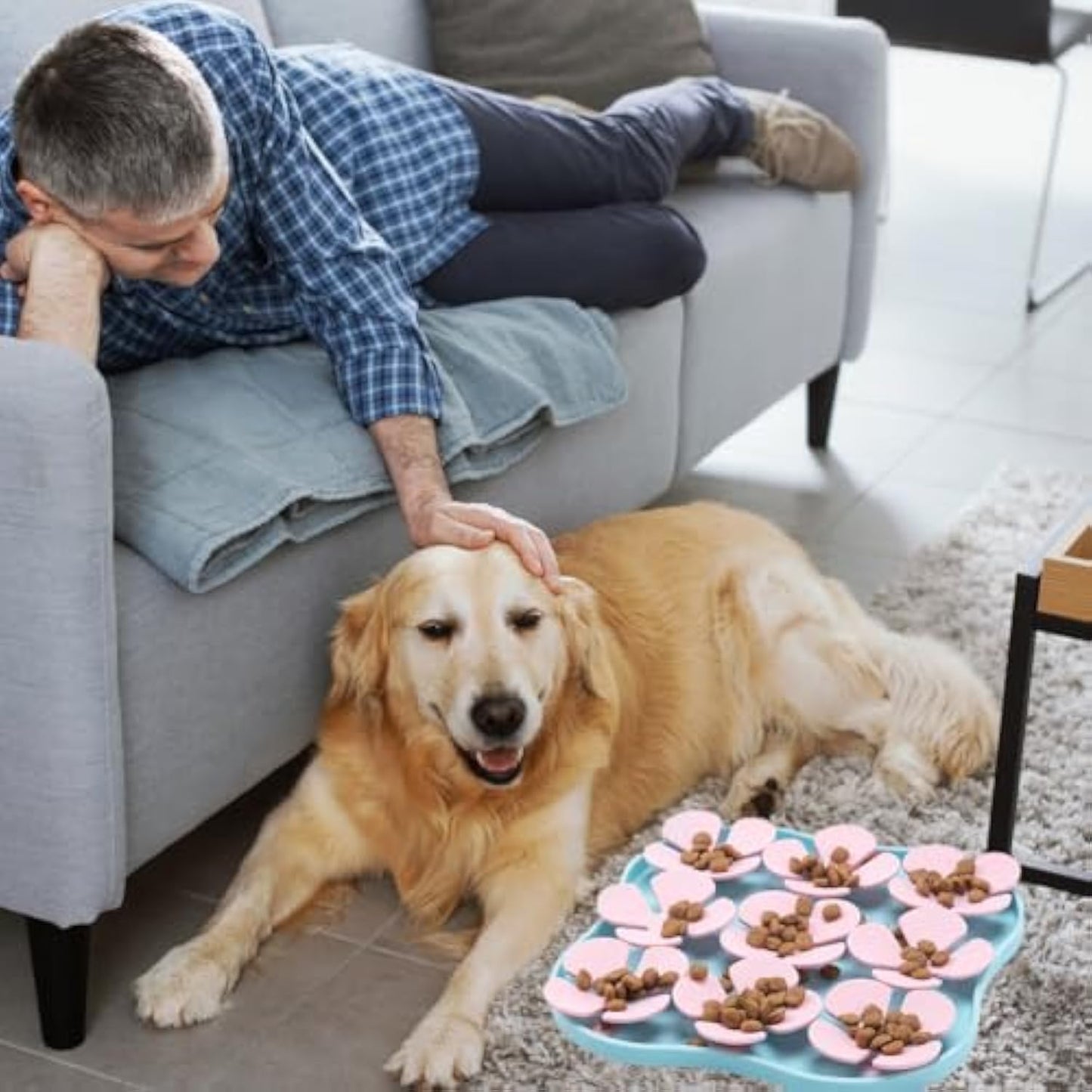 Silicone Slow Feeder Dog Bowl with Suction Cup for Calming. Interactive Lick Pad for Anxiety Relief. Suitable for All Breed Dogs. Perfect for Training and Feeding Wet Food.